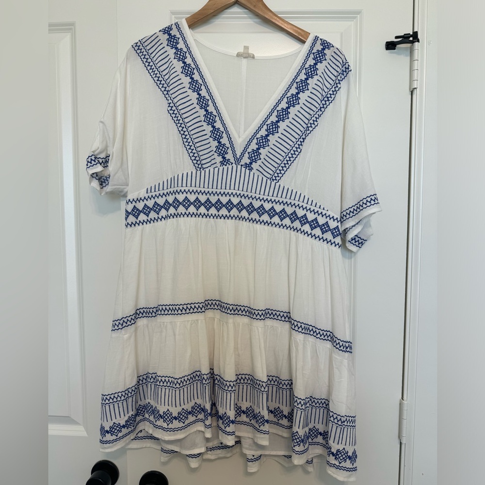 En Creme White and Blue Mini Dress